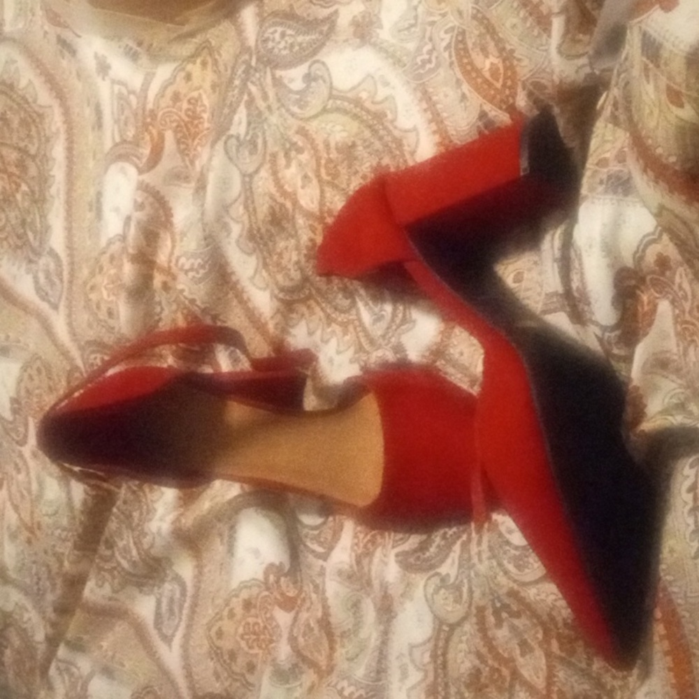 Shoes - Picture 2 of 2